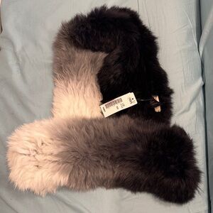 Faux Fur Scarf in Black and Gray